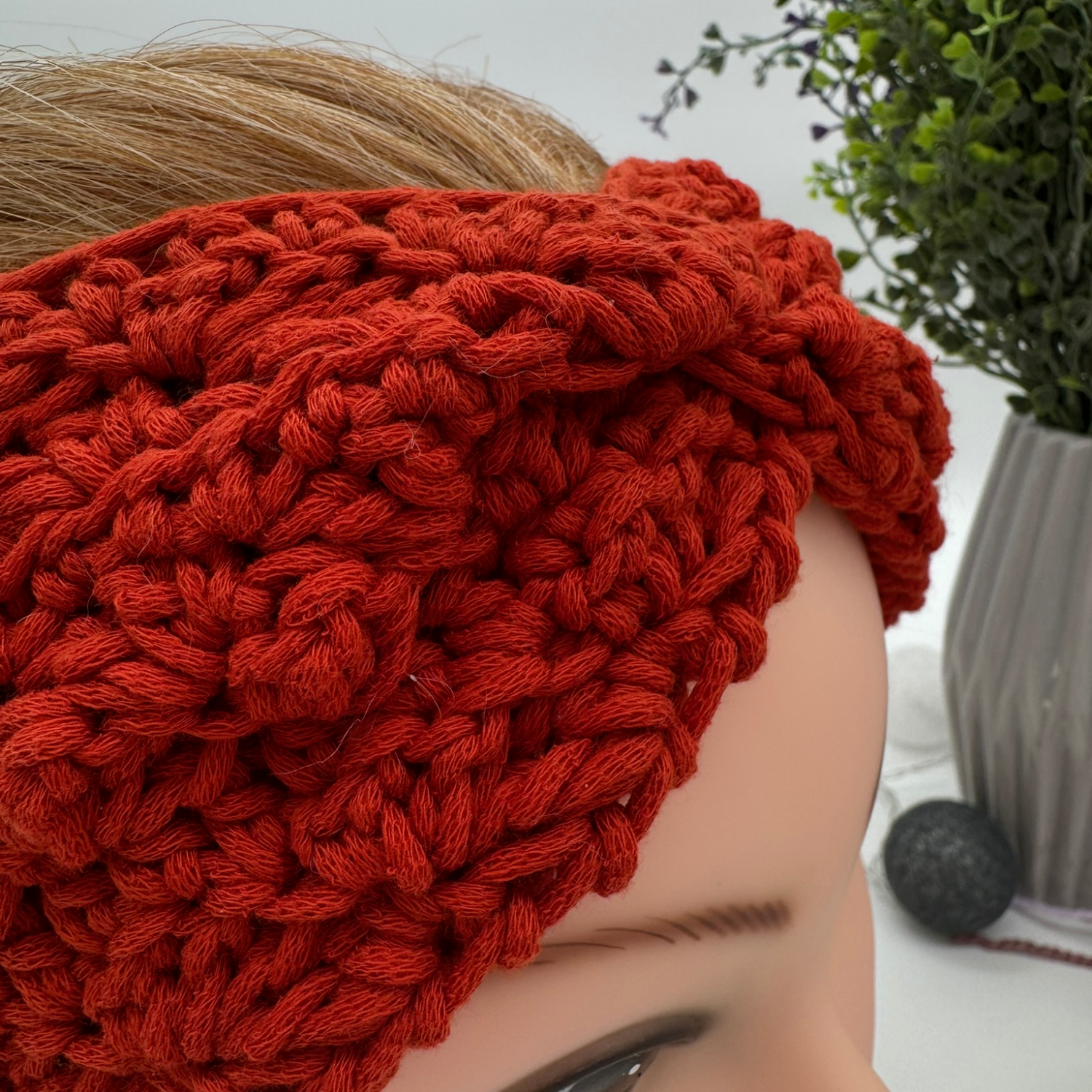 Gehäkeltes Twist Stirnband im Muschelmuster – warmes Handmade Stirnband – Bild 2