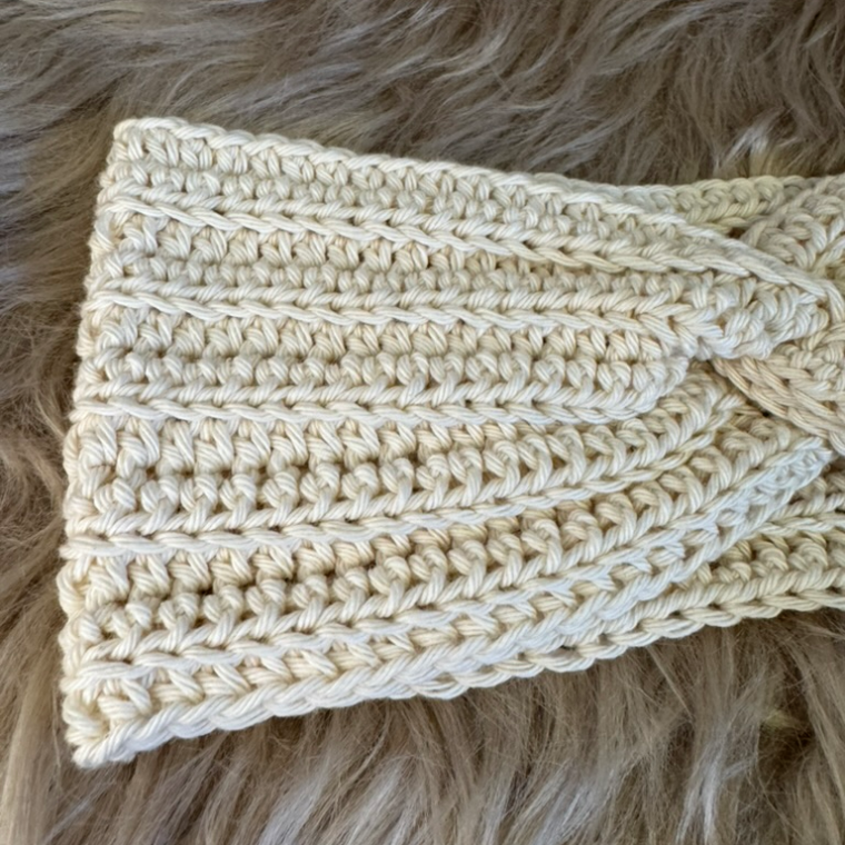 Gehäkeltes Stirnband aus Baumwolle mit Twist – handgemachtes Stirnband – Bild 2