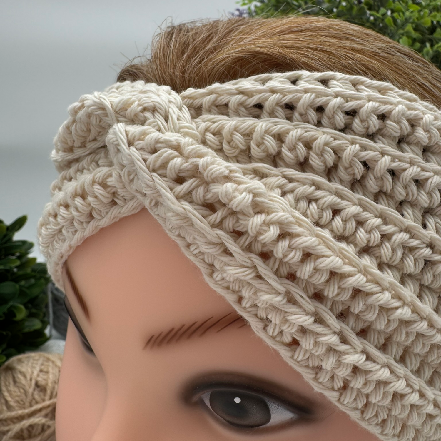 Gehäkeltes Stirnband aus Baumwolle mit Twist – handgemachtes Stirnband – Bild 4