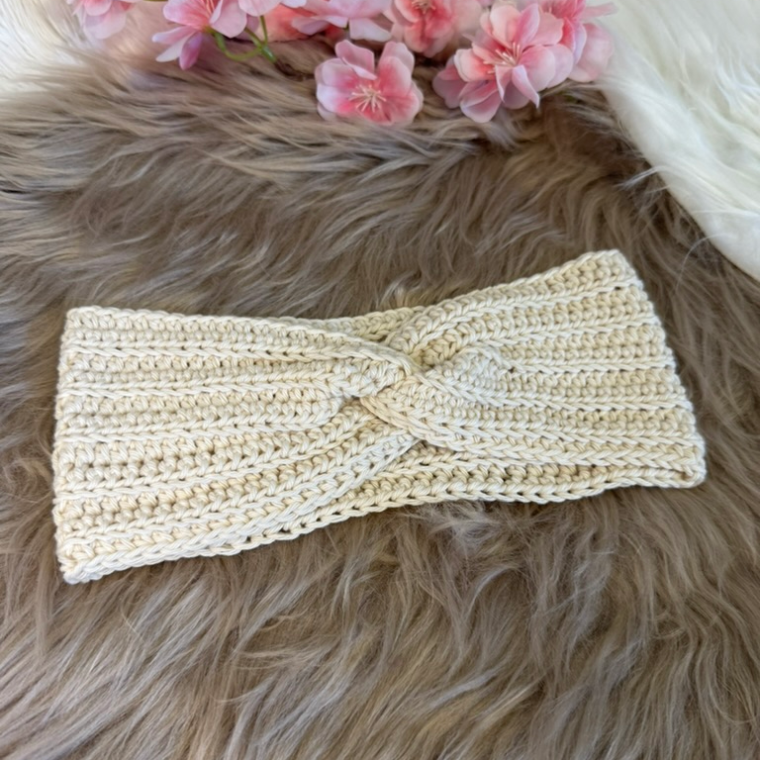 Gehäkeltes Stirnband aus Baumwolle mit Twist – handgemachtes Stirnband